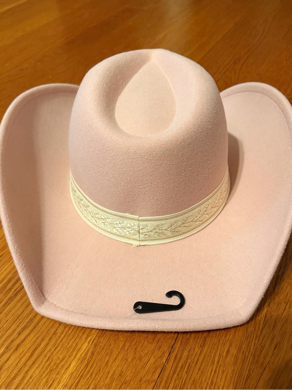 Altar’d State Brand New Pink Felt Cowboy/Cowgirl Hat with Decorative Ivory Band - Picture 4 of 9